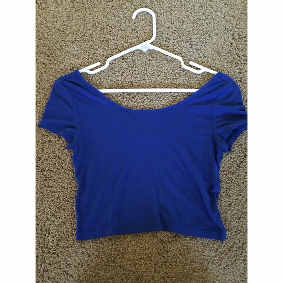SOLD BUNDLED Blue crop top