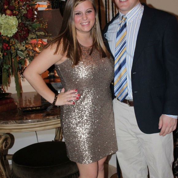 REDUCED Gold sequin cocktail dress - Picture 4 of 4