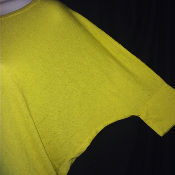 Spring yellow top Candies Sz S - Picture 3 of 4