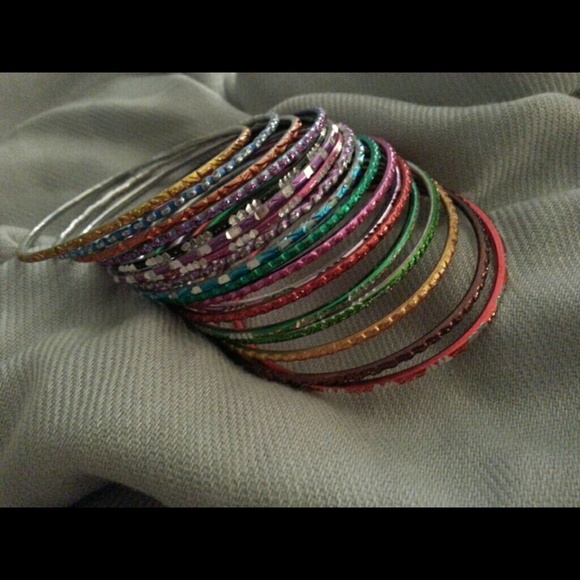 Colorful bangles - Picture 1 of 2