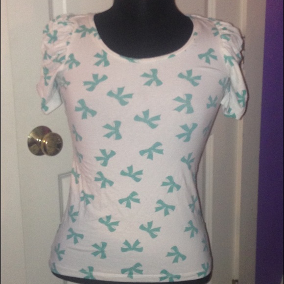 turquoise bow shirt - Picture 2 of 3