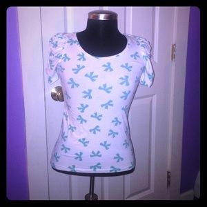 turquoise bow shirt