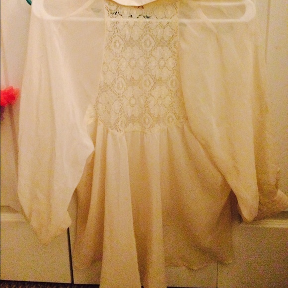 Off white blouse - Picture 2 of 4