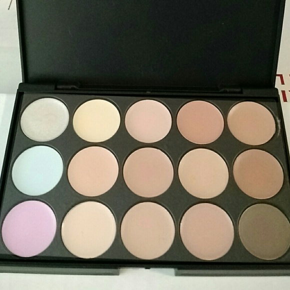 NEVER USED Contouring Pallette