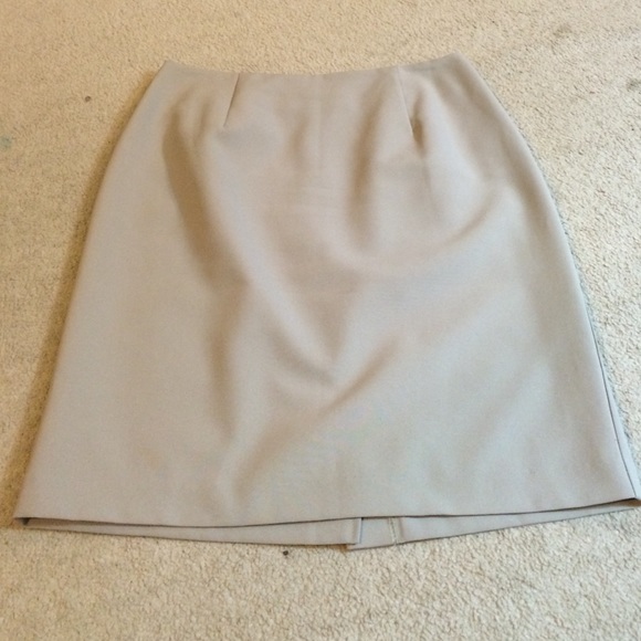 Tan/beige skirt (lined)