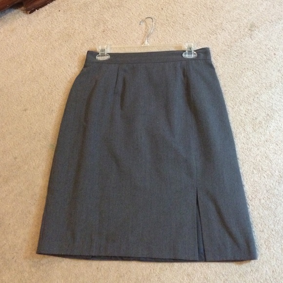 Dark grey lined skirt