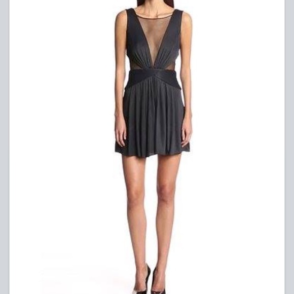 ❌❌SOLD❌❌LACEE SLEEVELESS ROUCHED-BODICE DRESS - Picture 2 of 3