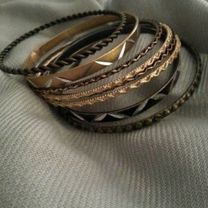Neutral bangles
