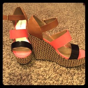 Size 10 black, tan & hot pink wedges.