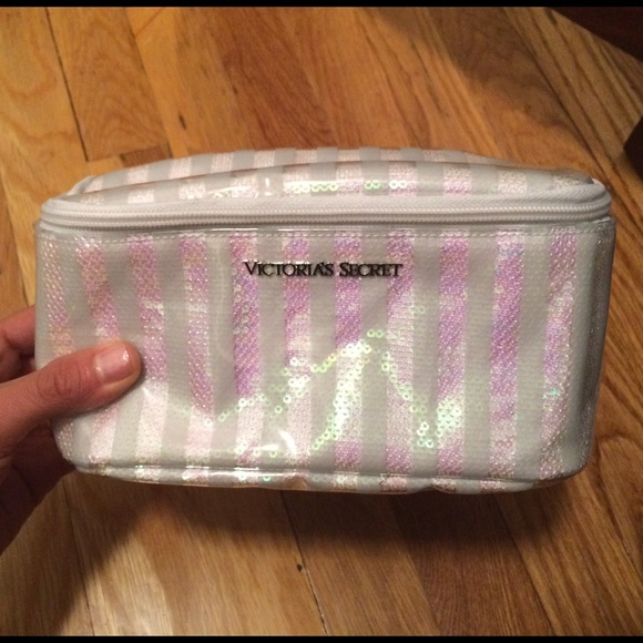 Victoria's Secret Makeup Bag *New*