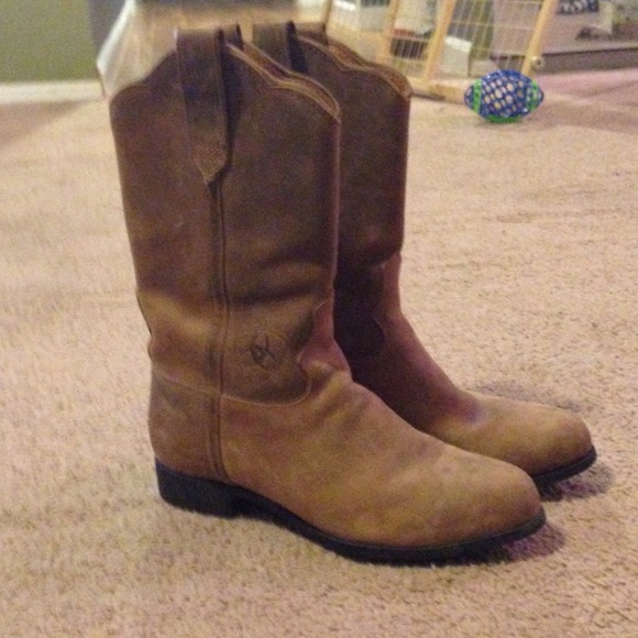 Ariat Boots - Ariat cowboy boots sz 7