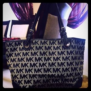 Micheal Kors Handbag