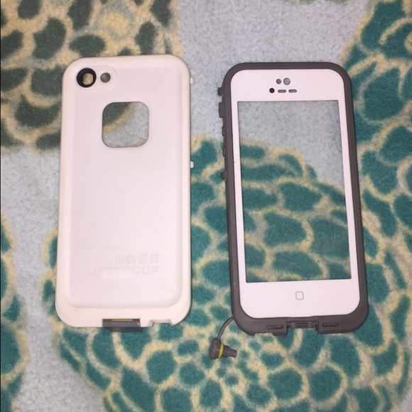 iPhone 5 life proof case