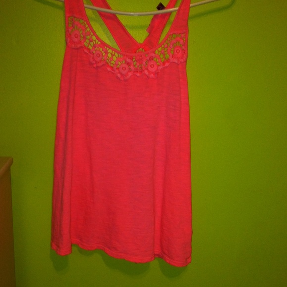Neon pink tank - Picture 1 of 2