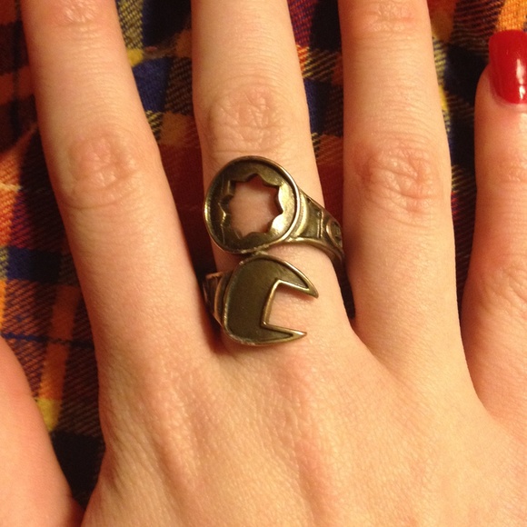 Wrench ring