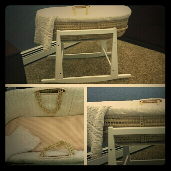 Beautiful Name brand bassenet and rocker.
