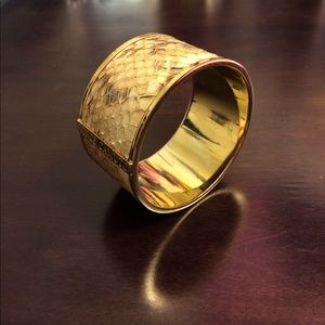 VINCE CAMUTO SnakeSkin Bangle