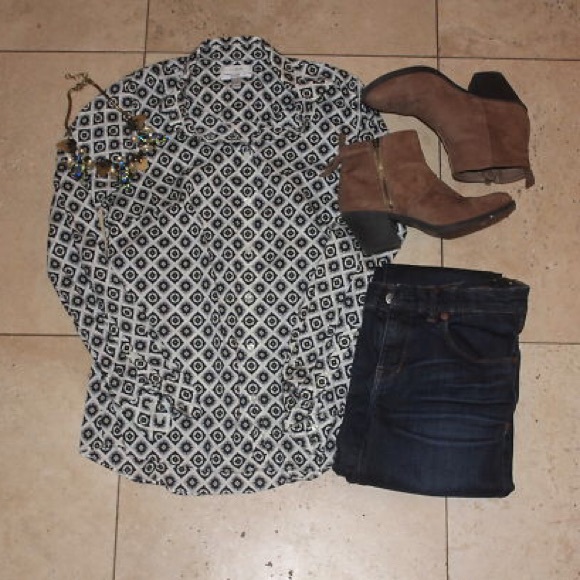 J. Crew Tops - J Crew Perfect Fit Button Up