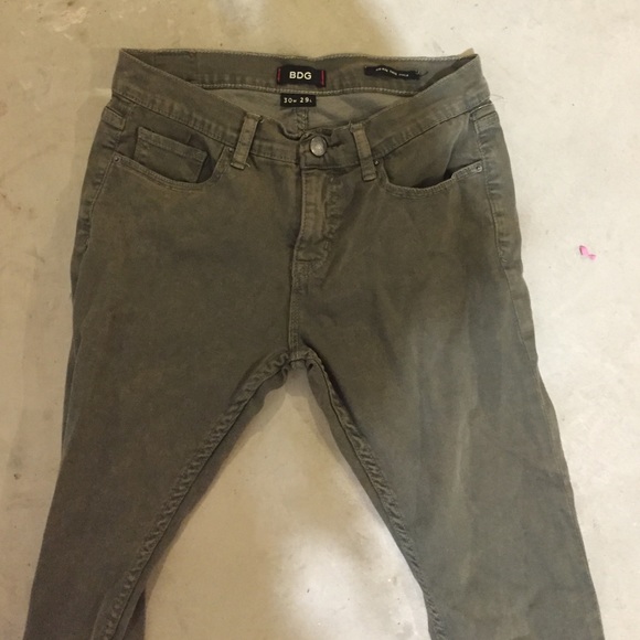 army color BDG jeans