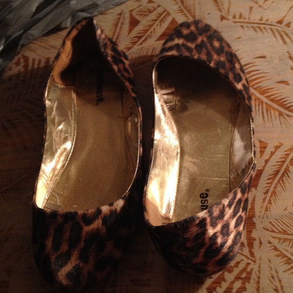 Leopard flats