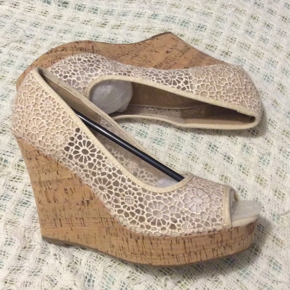 Lace Cork Wedges - Picture 3 of 3