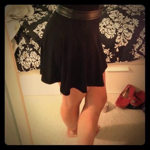 Black F21 skirt with leather and gold back zipper