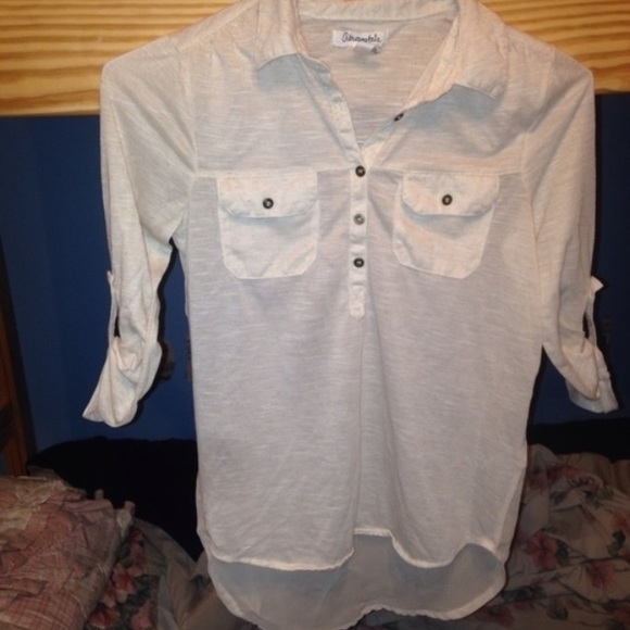 High Low Half button Down Quarter Sleeve Top