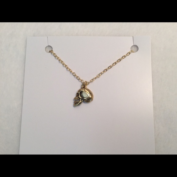 💛💀 Skull Pendant Necklace 💀💛 - Picture 3 of 3