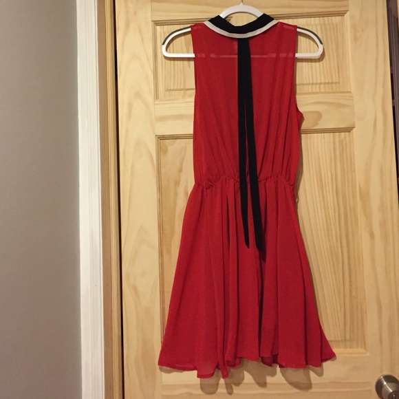 Red dress with bow tie for front - Picture 3 of 3