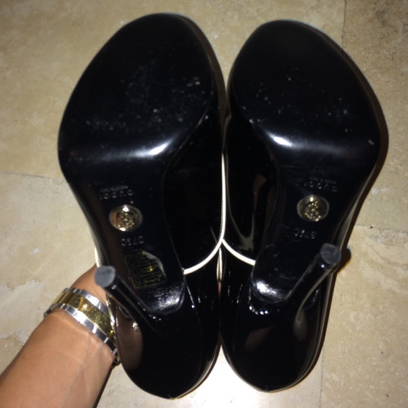 ⛔️⛔️⛔️SOLD⛔️⛔️⛔️ Gucci Newton - Picture 4 of 4