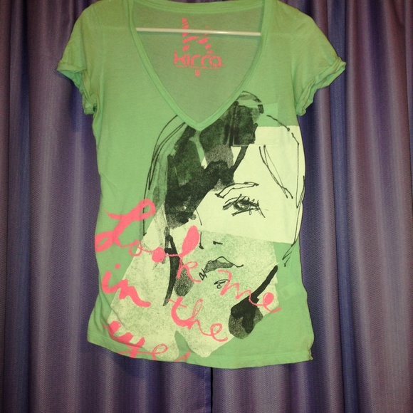 Mint v-neck!