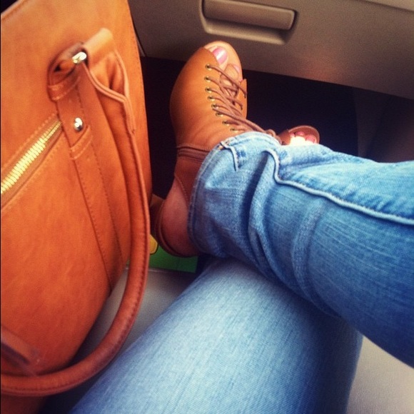 Aldo (sold out) make an offer 😊