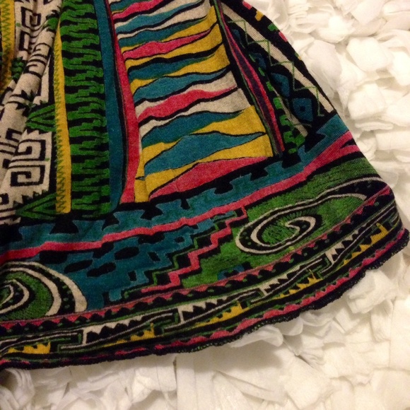Aztec tank top! - Picture 4 of 4