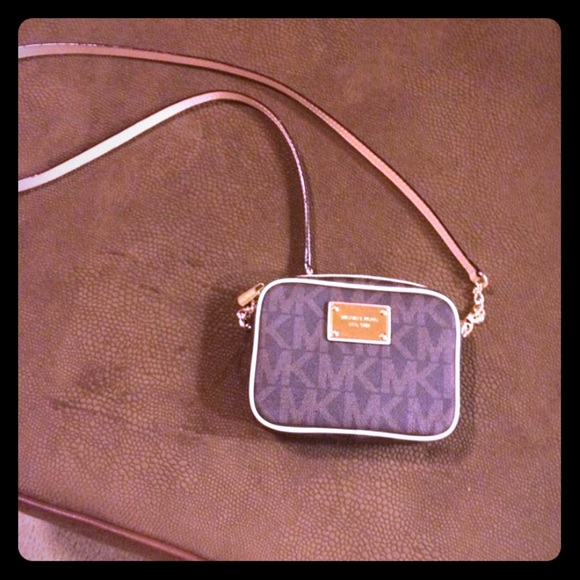 Michael Kors crossbody like new