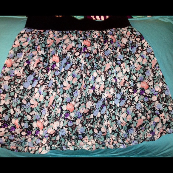Floral chiffon skirt!
