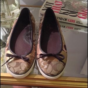 Coach flats authentic