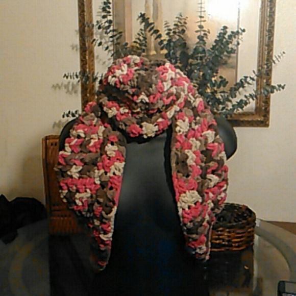 Scarf - Picture 2 of 3