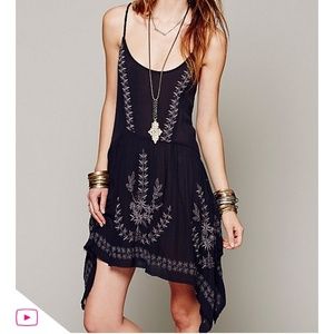 FP Meadows Slip- Item is IVORY NOT GREY