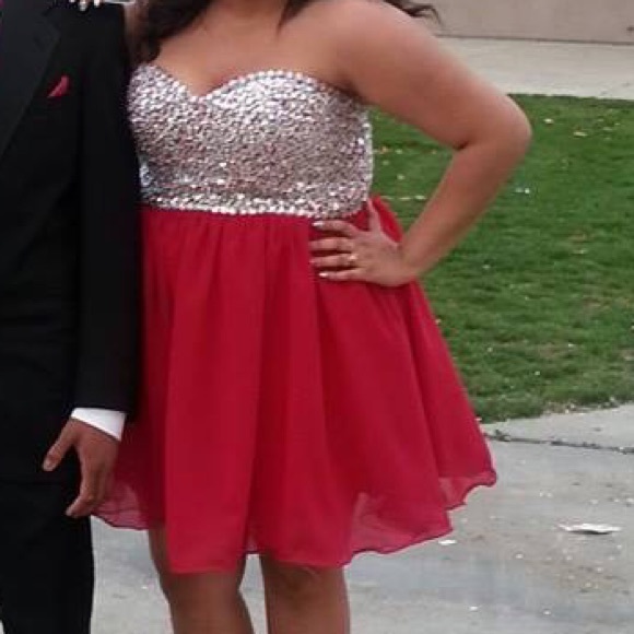 Dresses & Skirts - prom dress