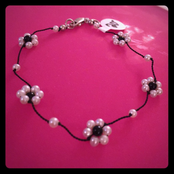 Flower bracelet