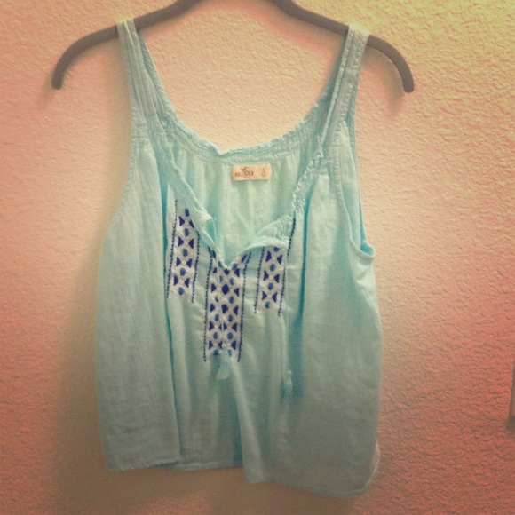 Loose hollister tank top with frilly tie strings - Picture 1 of 2
