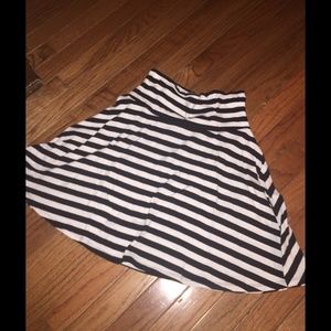 Black and white striped F21 skater skirt