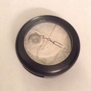 Mac Cosmetic Eye Shadow White Jeanius