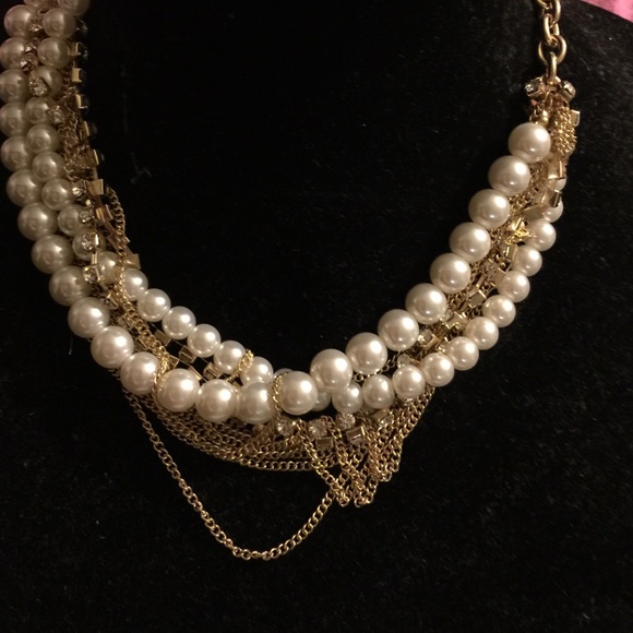 Twisted pearl & rhinestone necklace - Picture 2 of 2