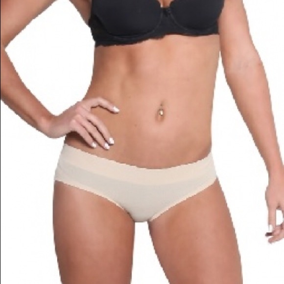 Air Flow Padded Panty by Fullness.