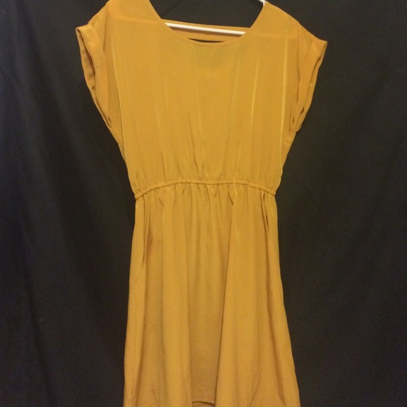 New dress never used - Picture 1 of 2