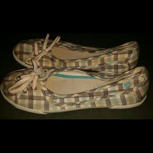 Roxy flats size 9