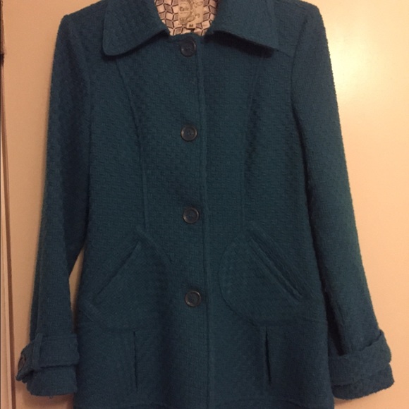 Coat - Picture 2 of 4