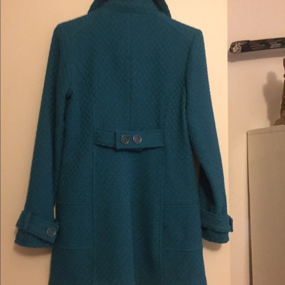 Coat - Picture 3 of 4