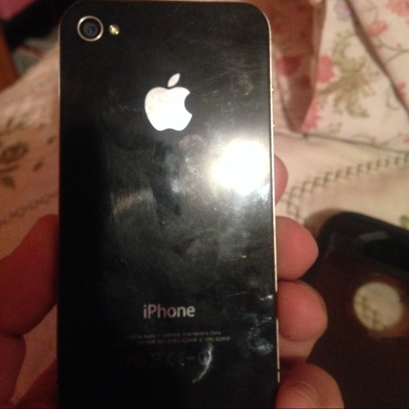 Iphone 4  at 100